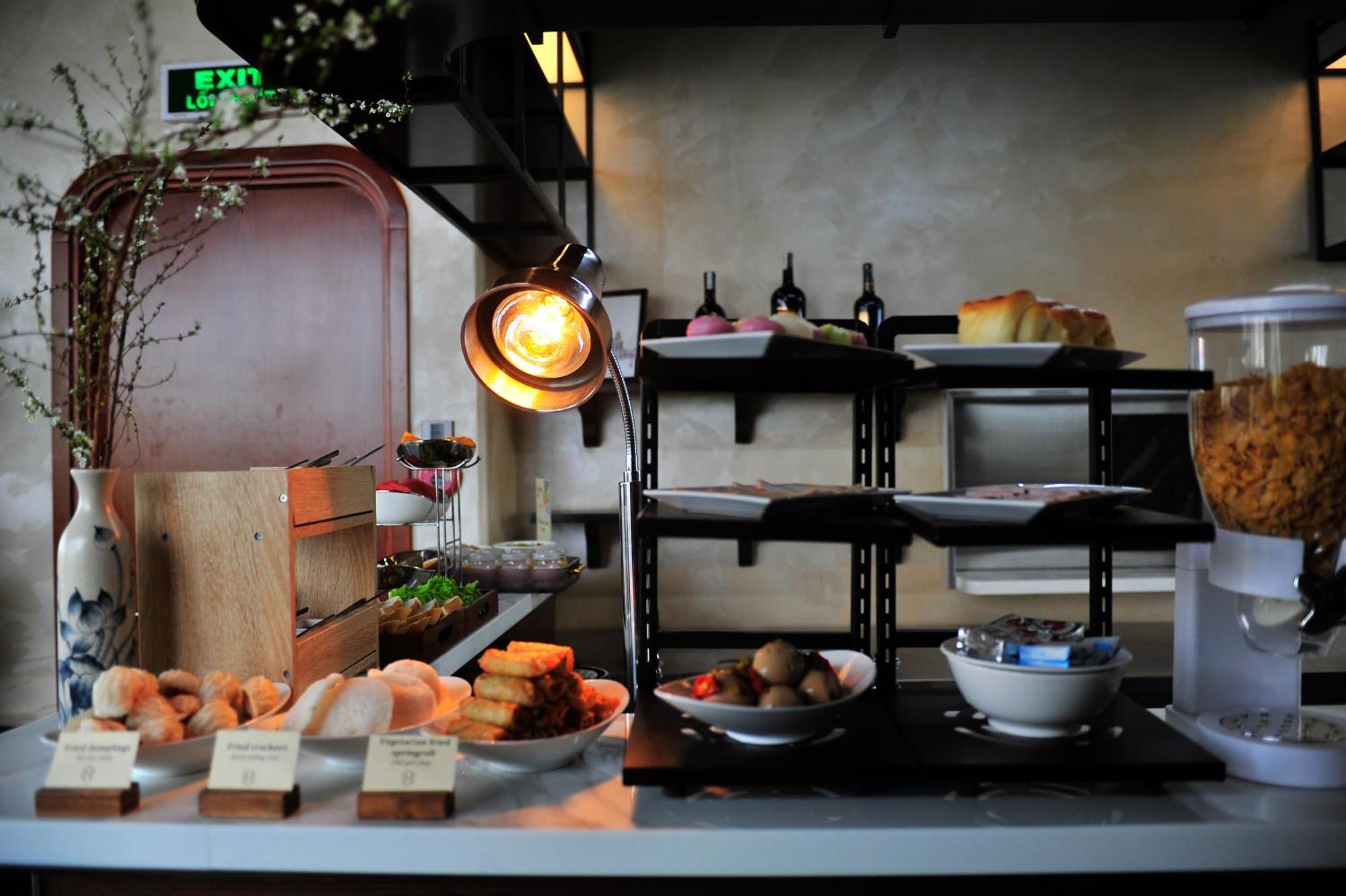 Hato Saigon Boutique Hotel & Rooftop Ho Chi Minh-staden Exteriör bild