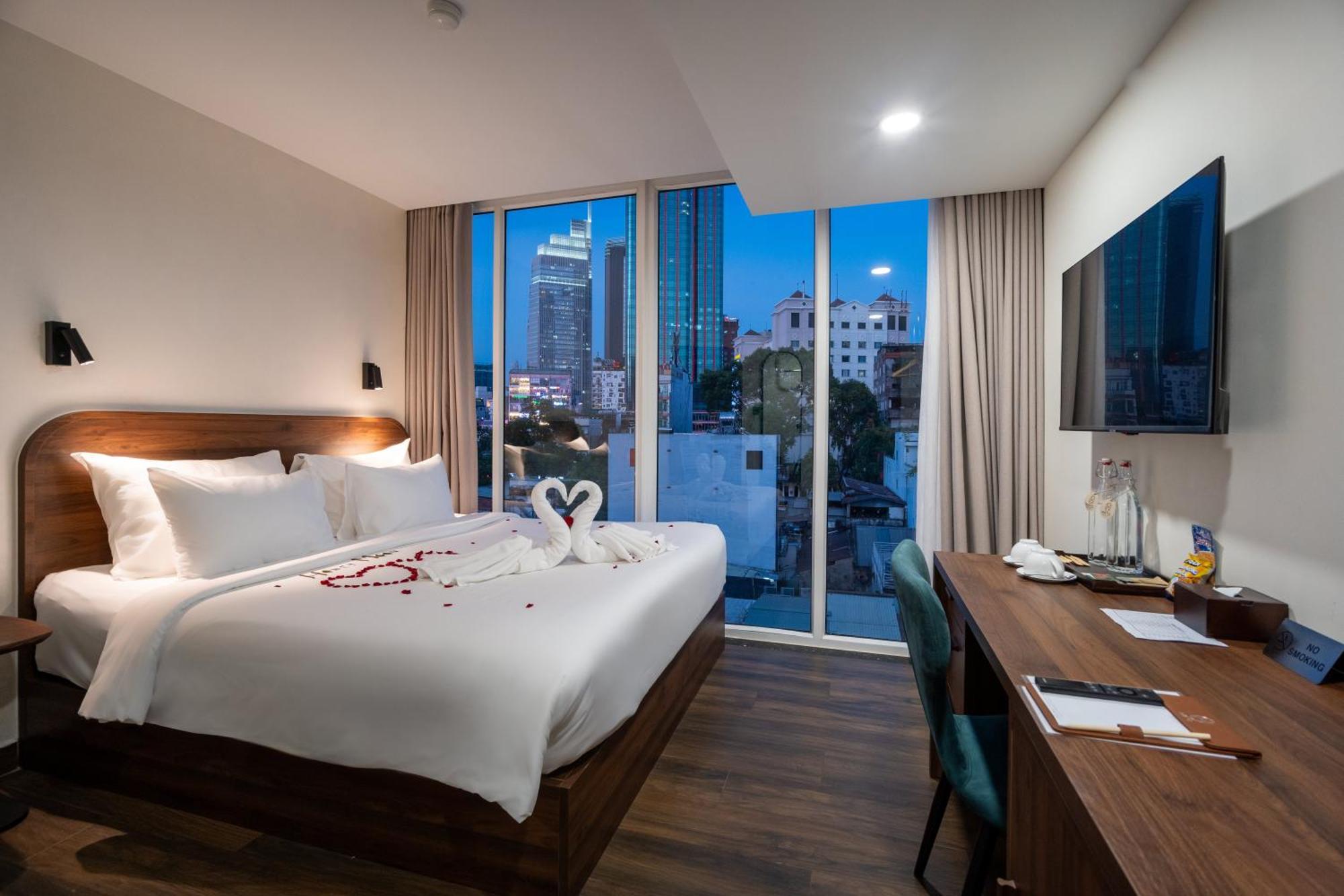 Hato Saigon Boutique Hotel & Rooftop Ho Chi Minh-staden Exteriör bild