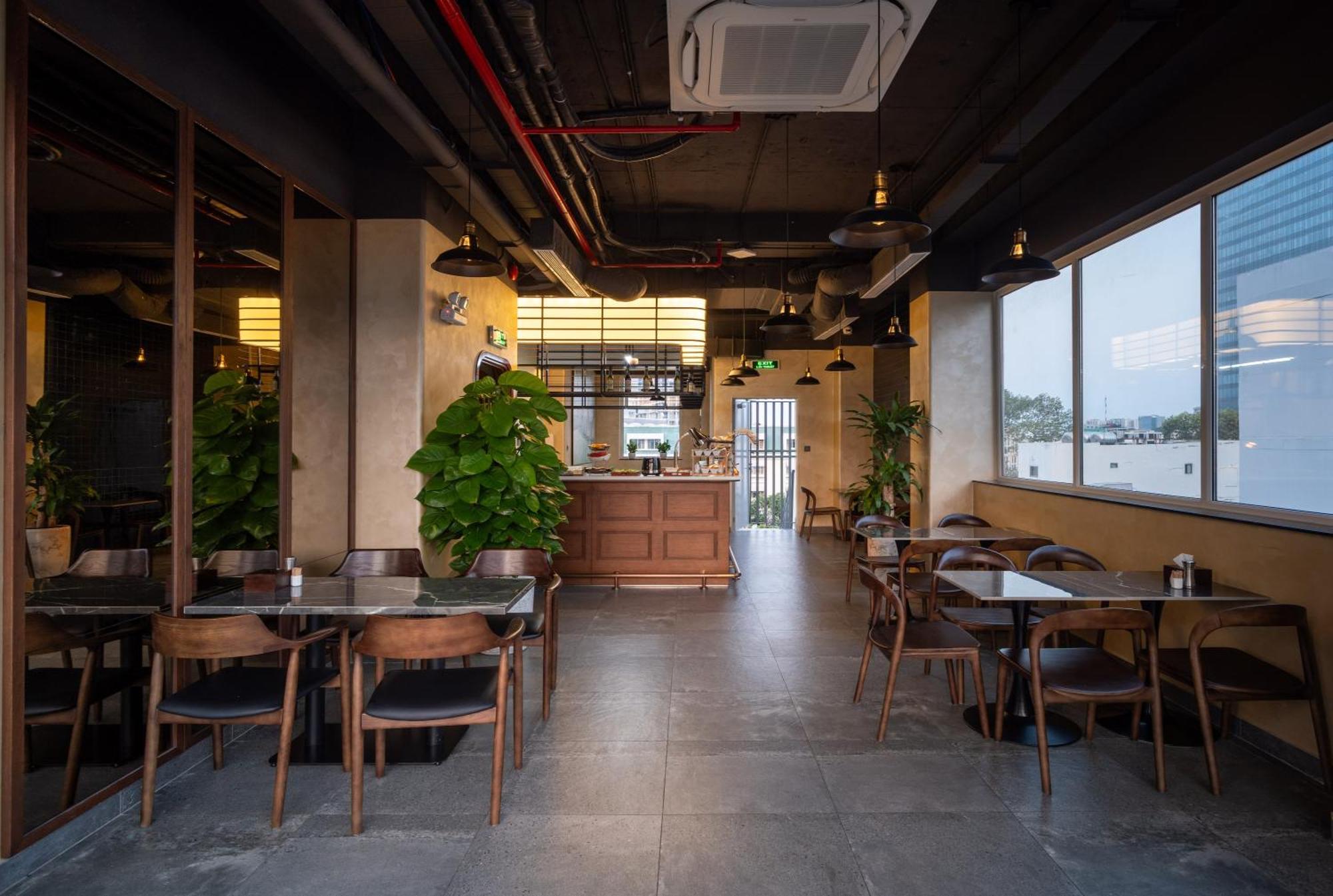 Hato Saigon Boutique Hotel & Rooftop Ho Chi Minh-staden Exteriör bild